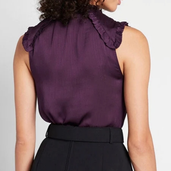 Modcloth Sleevless Blouse - Picture 2 of 9